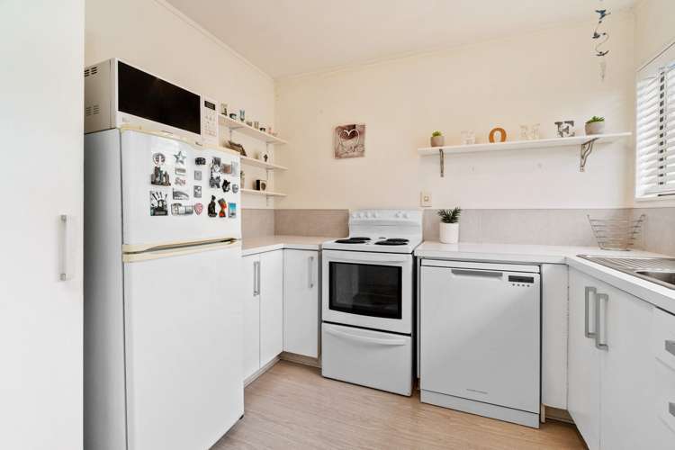 2/20 Hill Crescent Papakura_9