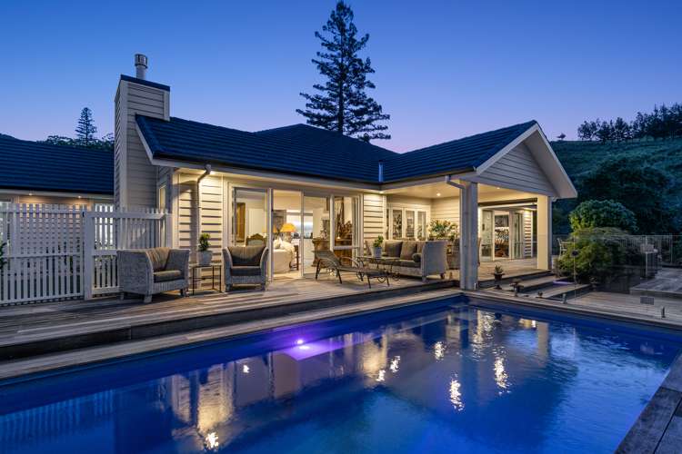 44 Sunningdale Drive Stoke_2