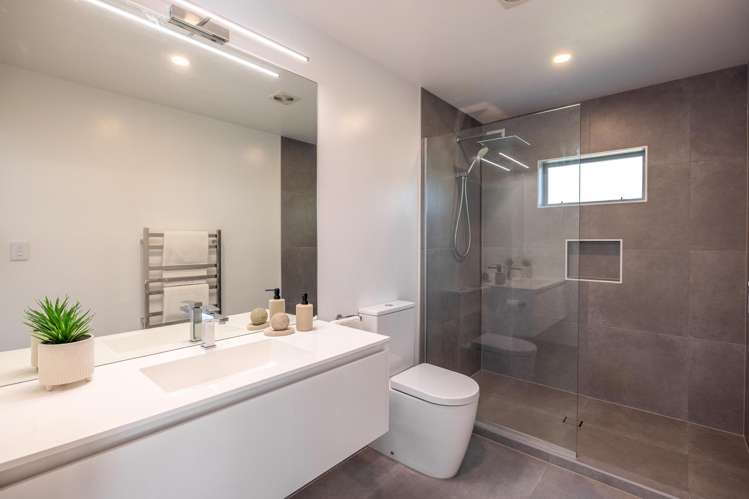 231 Ocean View Road Oneroa_28