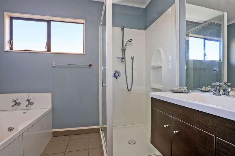 9 Matthews Place Taradale_14