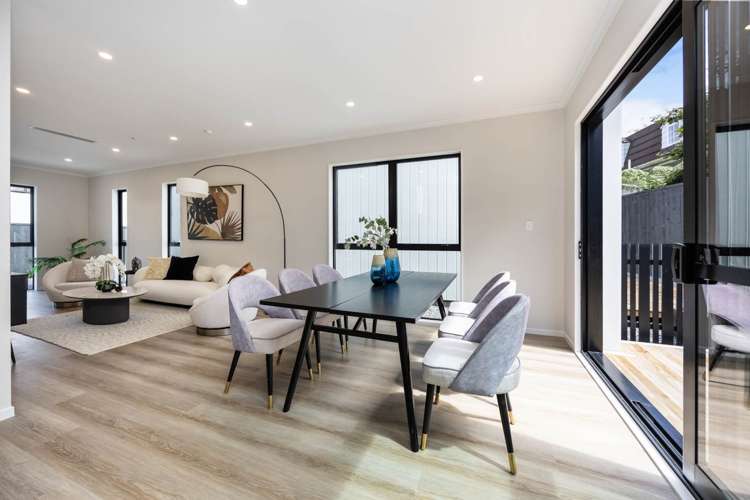 11C Norman Lesser Drive St Johns_12