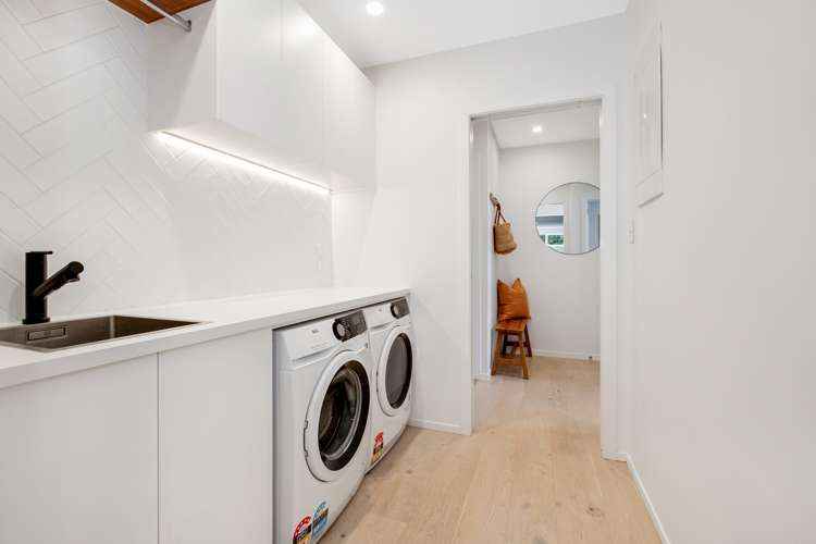 10 Pohutukawa Avenue Red Beach_18