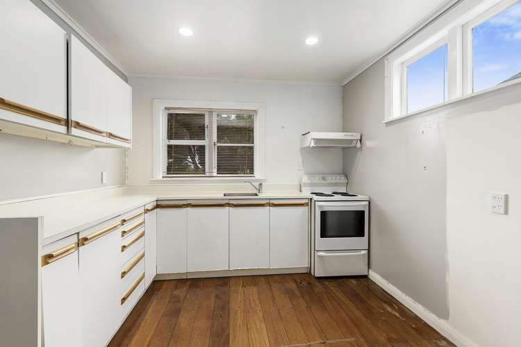 12 & 12A Wairaka Road Pukerua Bay_19