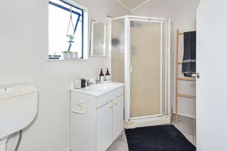 1/100 Wattle Farm Road Wattle Downs_9