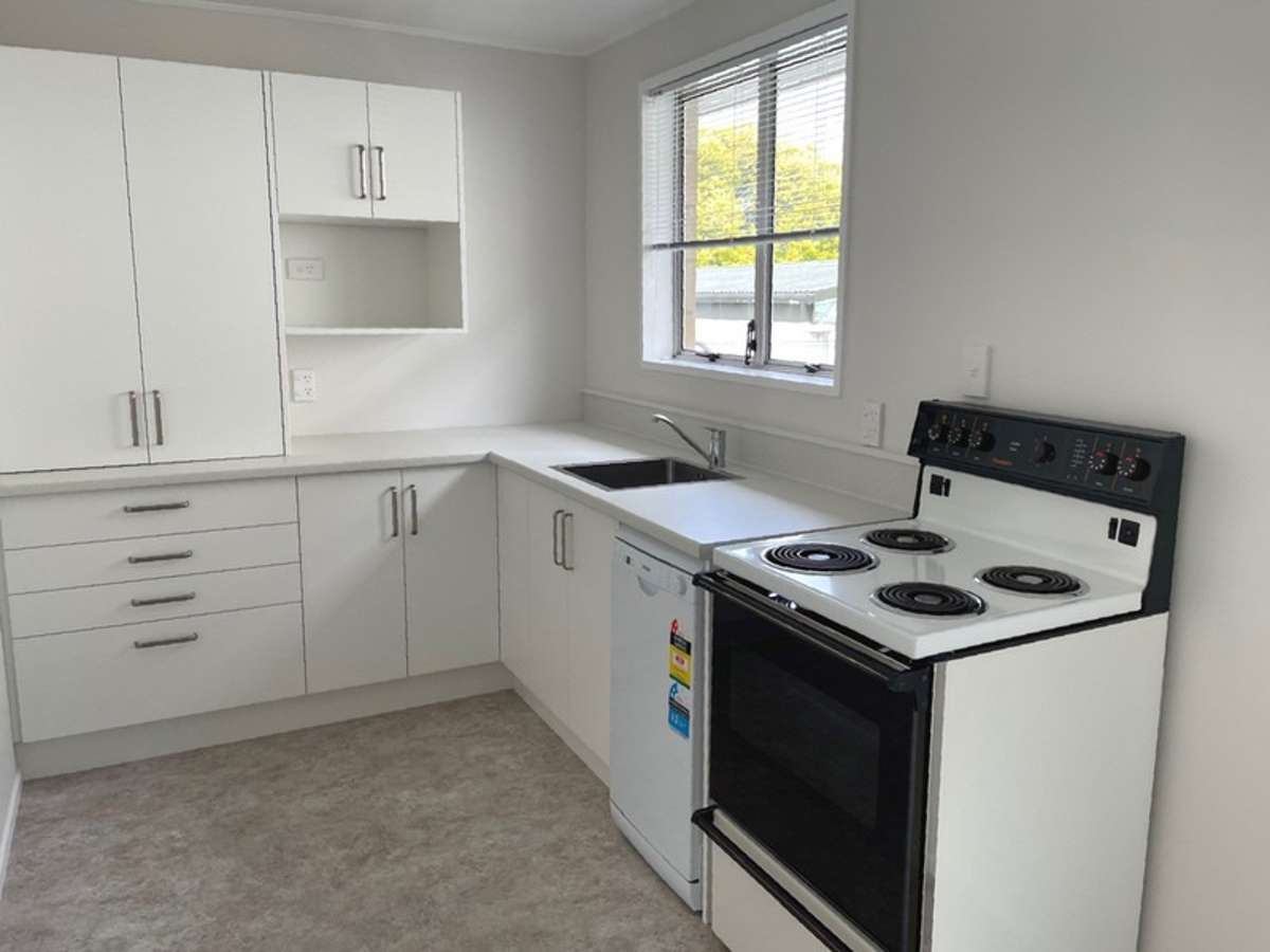 Convenient Living, Close to Town 2