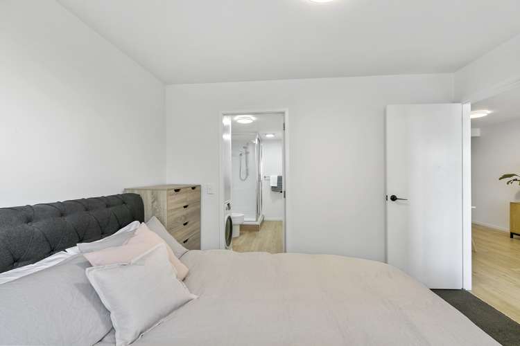 1a/32 Akaroa Drive Maupuia_5