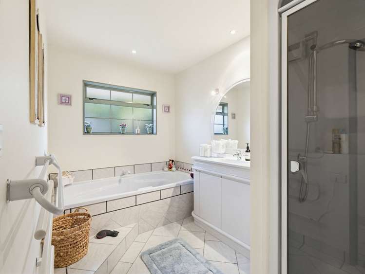 14 Holdsworth Drive Otamatea_30