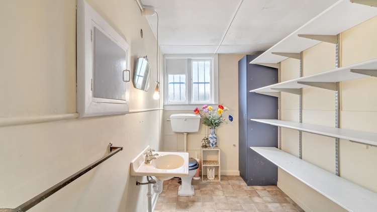 475 Worcester Street Linwood_7