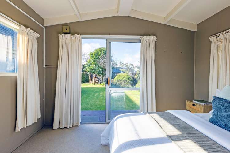 42b Delaware Crescent Russley_13