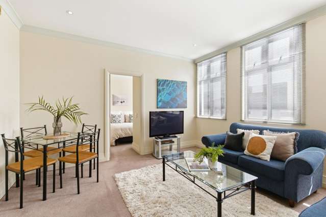 EXCEPTIONAL ONE BEDROOM APARTMENT - KELVIN HOUSE