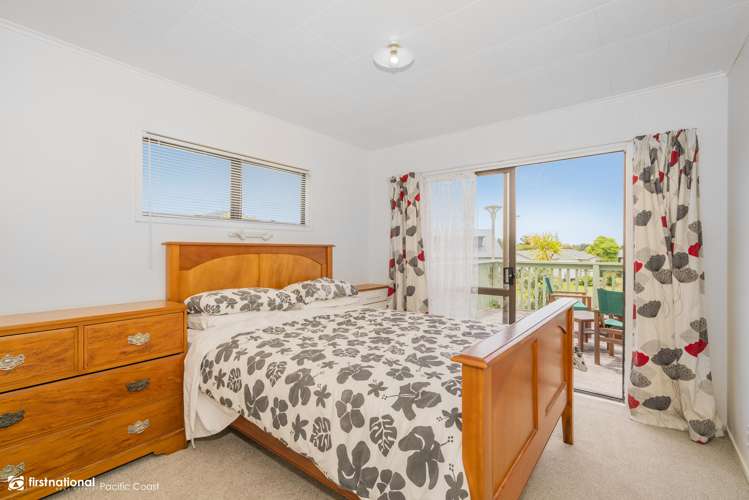 1 Norfolk Place Tairua_13