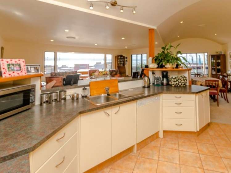 10 Hornsey Road Bluff Hill_7