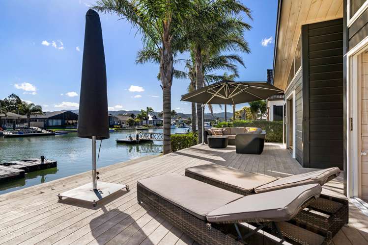 527 Waterways Parade_3