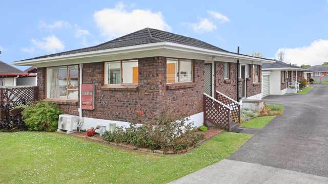 1/33 Swanson Road Henderson_1