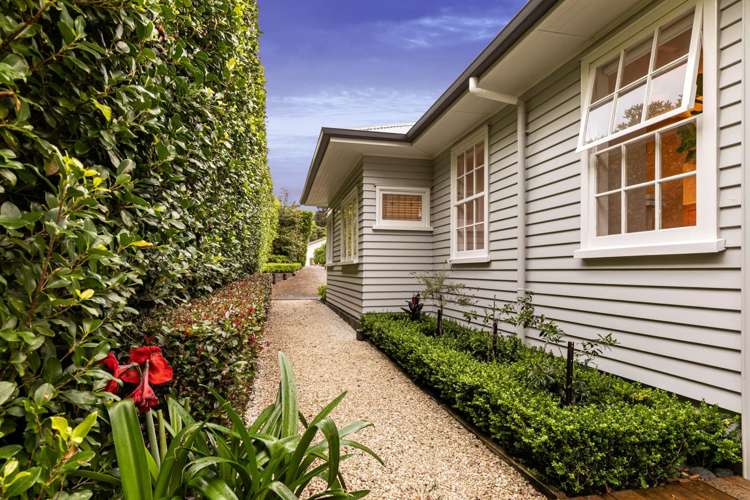 33 Outlook Road Greenhithe_21