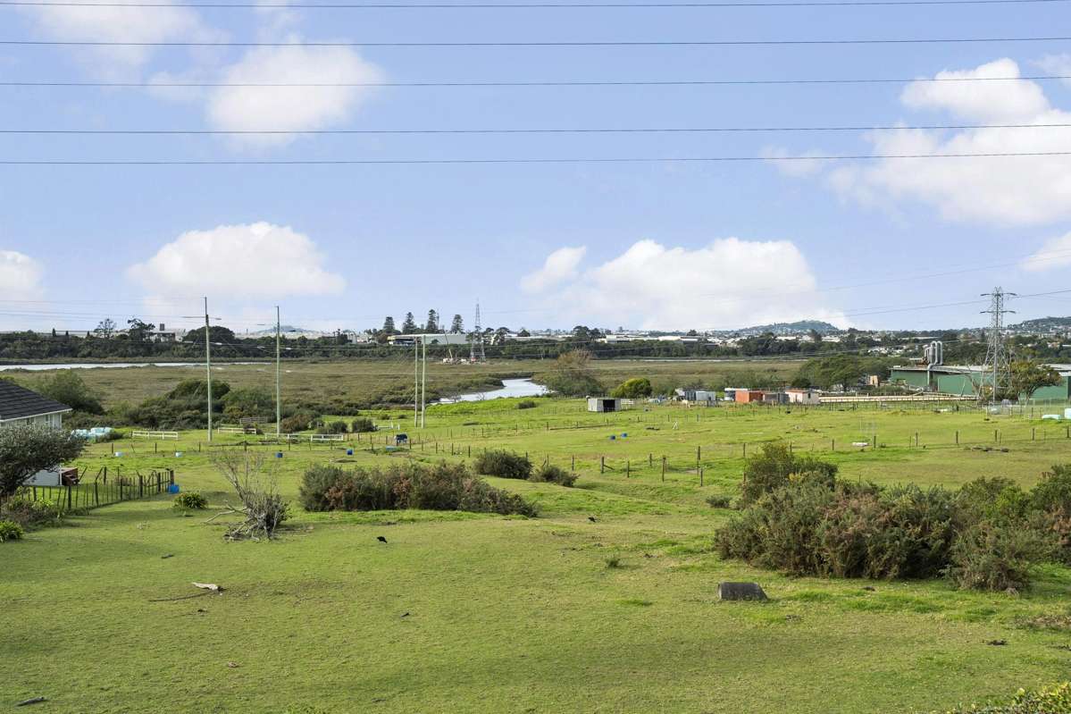 233 Hepburn Road_5