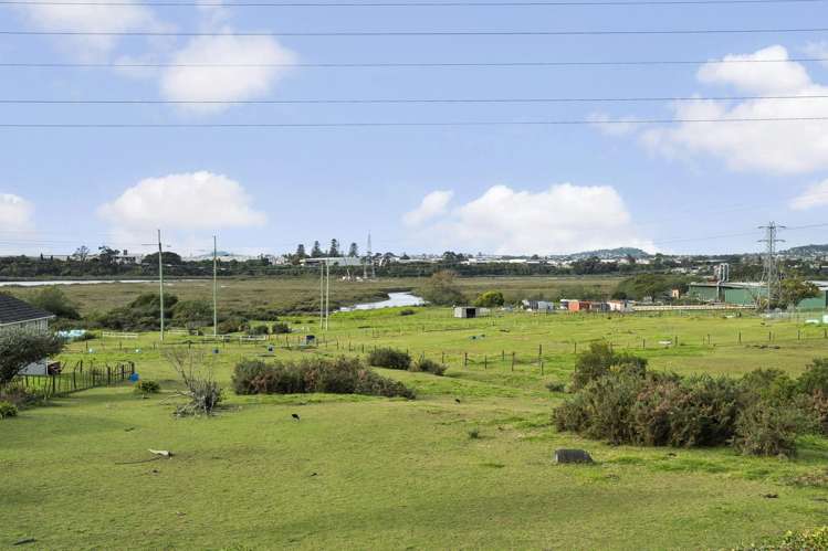 233 Hepburn Road Glendene_10