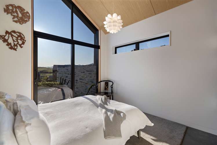 39 Mcadam Drive Jacks Point_11