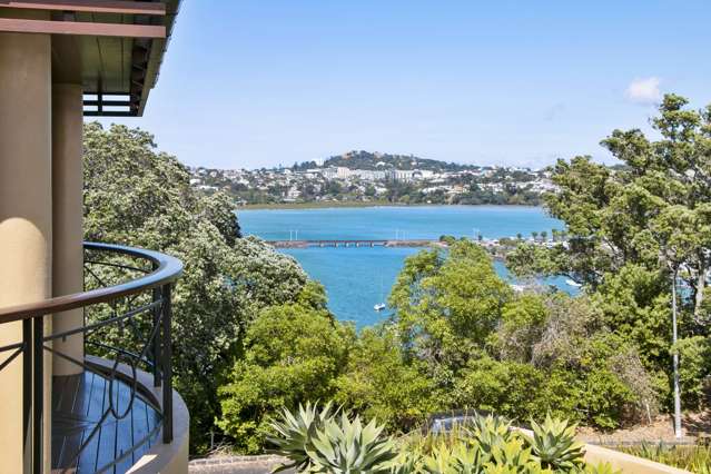 96 Paritai Drive Orakei_2