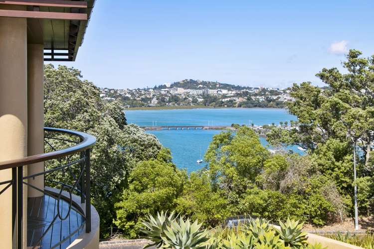 96 Paritai Drive Orakei_2