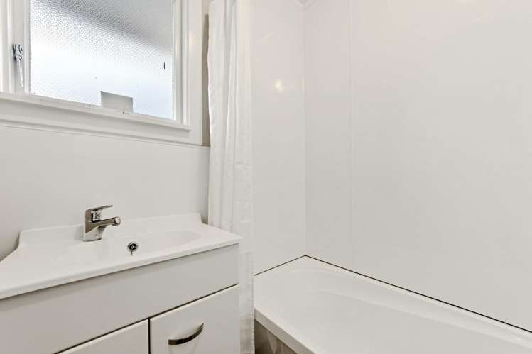 2/694 Avonside Drive Avonside_13