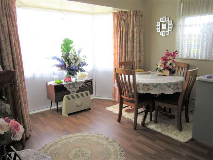 88 Thames Road Paeroa_19