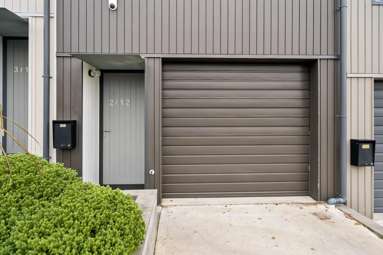2/12 Stanley Street_1