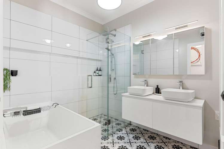 8 Viewland Avenue Onehunga_15