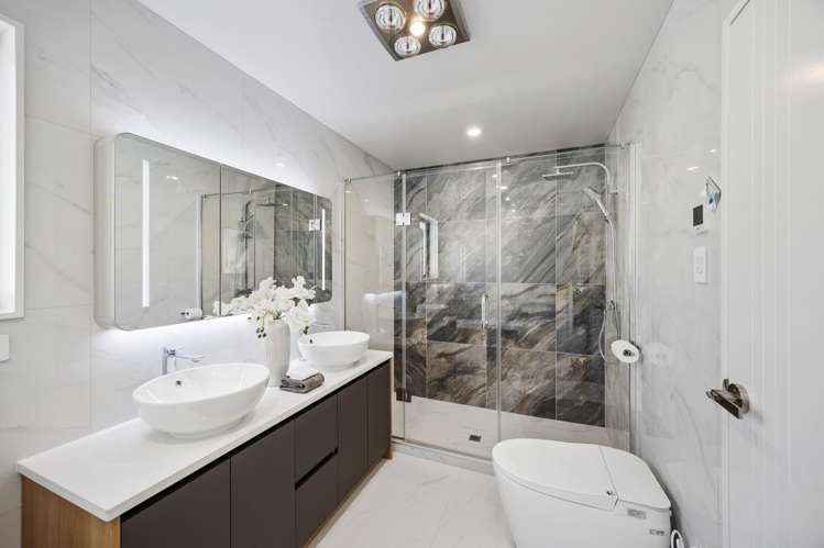 11 Mill Hill Close Flat Bush_32