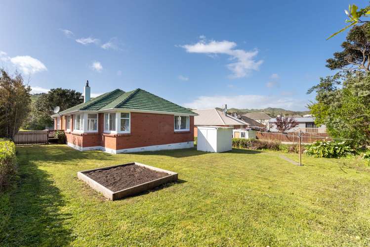 191 Warspite Avenue Waitangirua_11