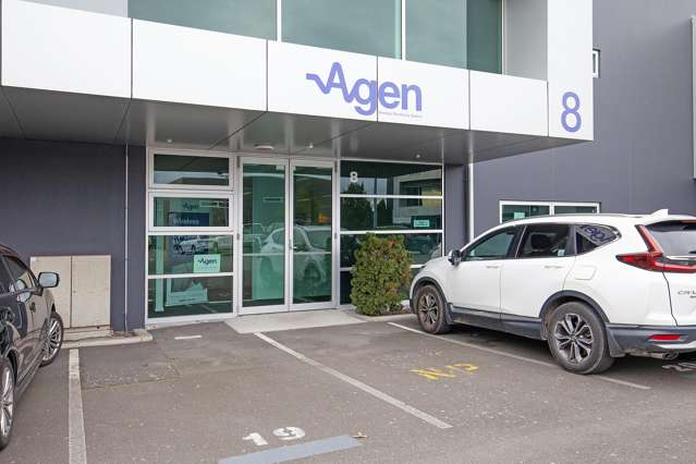 8/2 Barry Hogan Place Riccarton_3