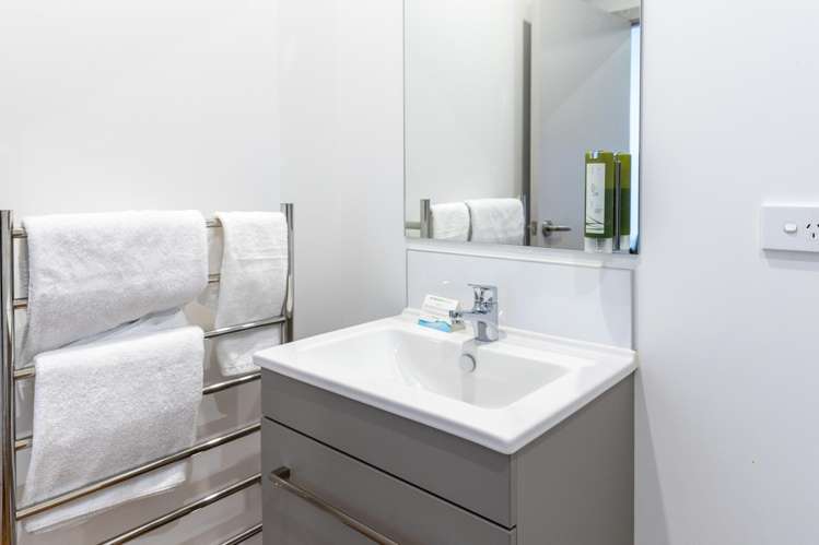 302/32 Red Oaks Drive Frankton_15