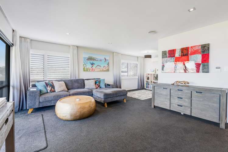15 Leiden Place Totara Vale_6