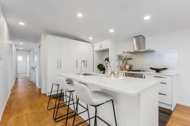 832a East Coast Road Oteha_2