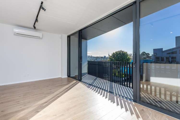 10 Central Road 1703_5