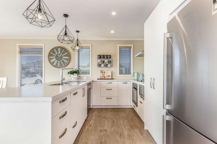 42 Katania Heights Brightwater_4