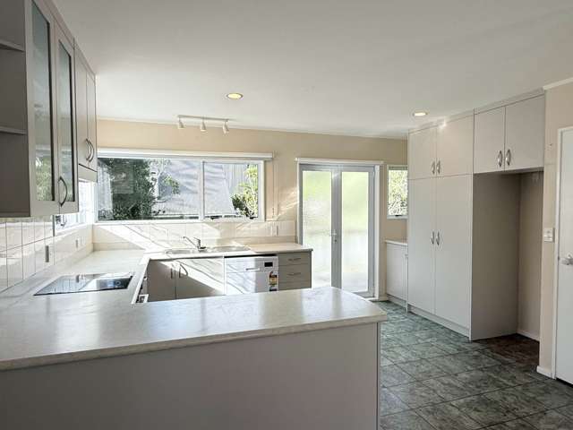 2/67 Stredwick Drive Torbay_4