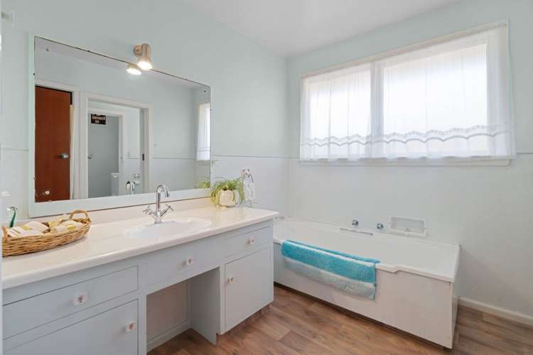 146 Springs Road Hornby_16