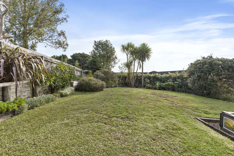 17 Oruamo Place Beach Haven_17