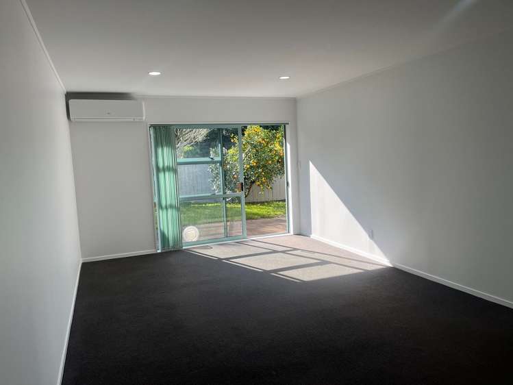 2/7 Marbeth Court Botany Downs_2