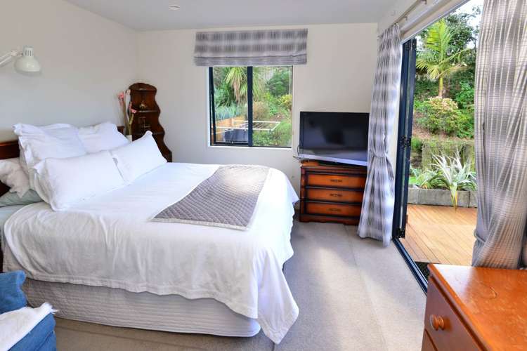 8 Carento Way Stanmore Bay_7