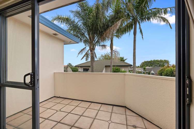 2/25 Thirlmere Rise Northpark Manukau City Houses for Sale One Roof