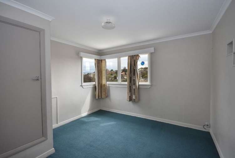 133 Riselaw Road Calton Hill_13