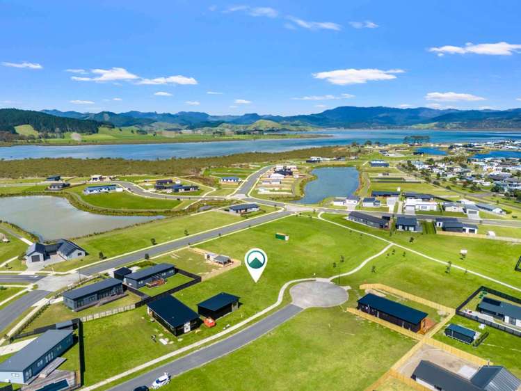 7 Riria Way Matarangi_2