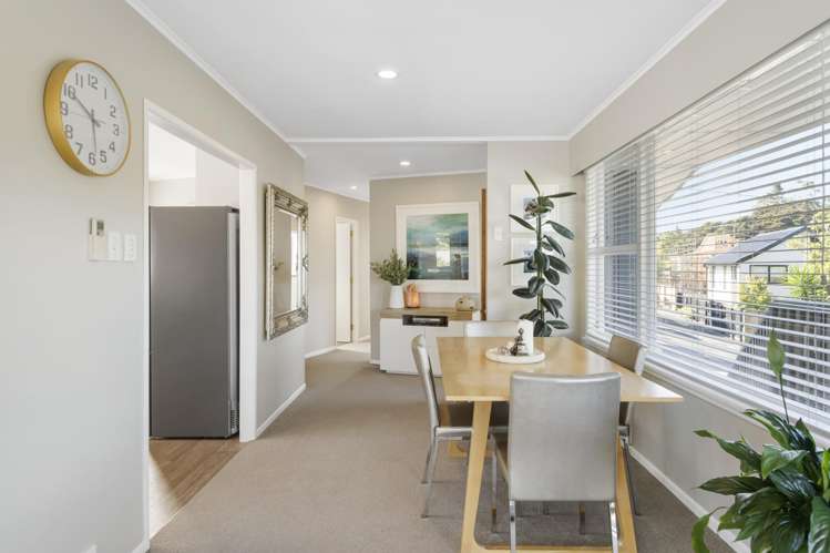 21 Lowtherhurst Road Massey_11