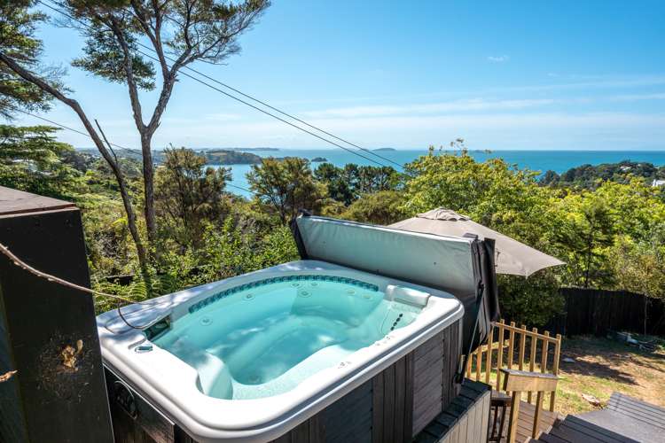 91 Queens Drive Oneroa_13