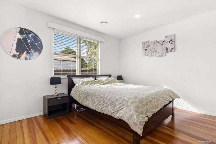 2/57 Bruce Mclaren Road Henderson_10