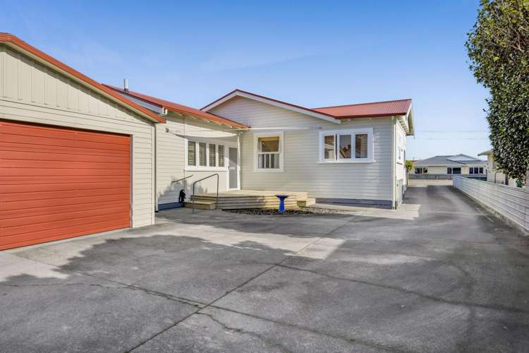 6 Regent Street Hawera_18