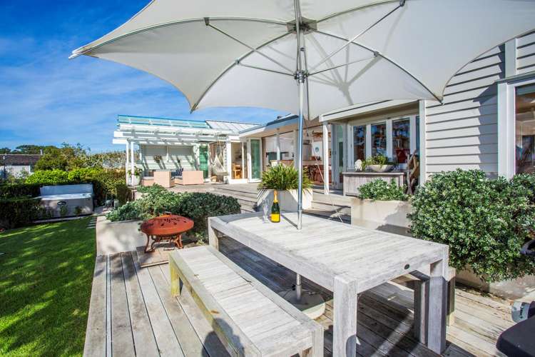 24 Hamana Street Narrow Neck_8