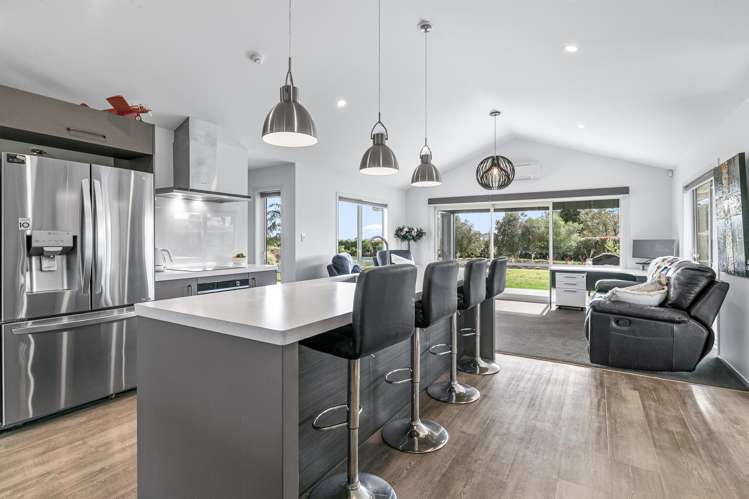 76 Pohutukawa Drive_4